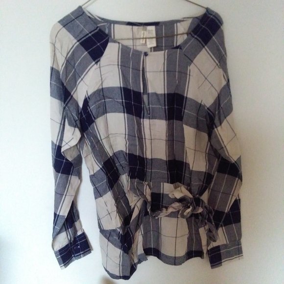 Plaid Blouse - Picture 3 of 3
